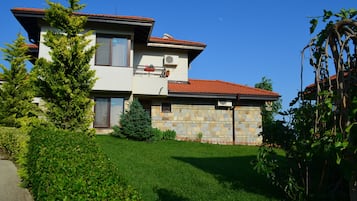 Villa, 2 Bedrooms | Exterior