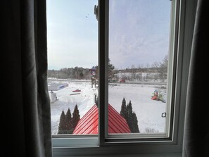 Street view - Hotel Cowansville (Cowansville)