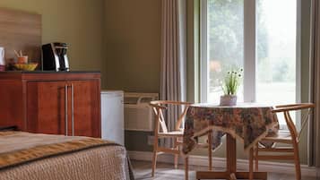 Comfort Room, Garden View | Premium bedding, desk, soundproofing, free WiFi