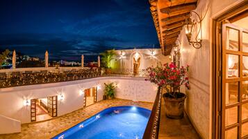 RICHARD BURTON SUITE | Balcón