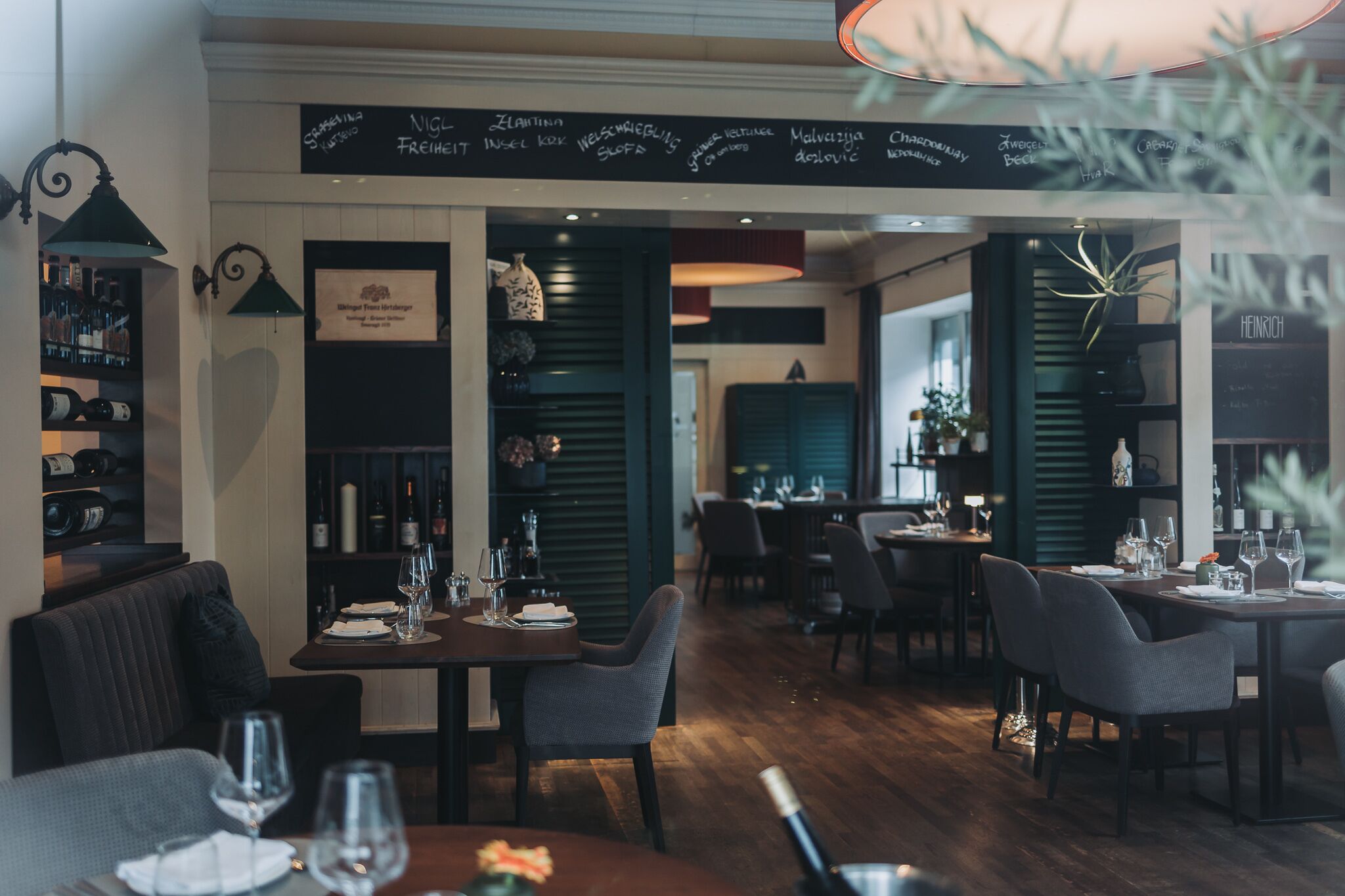 lunch and dinner served