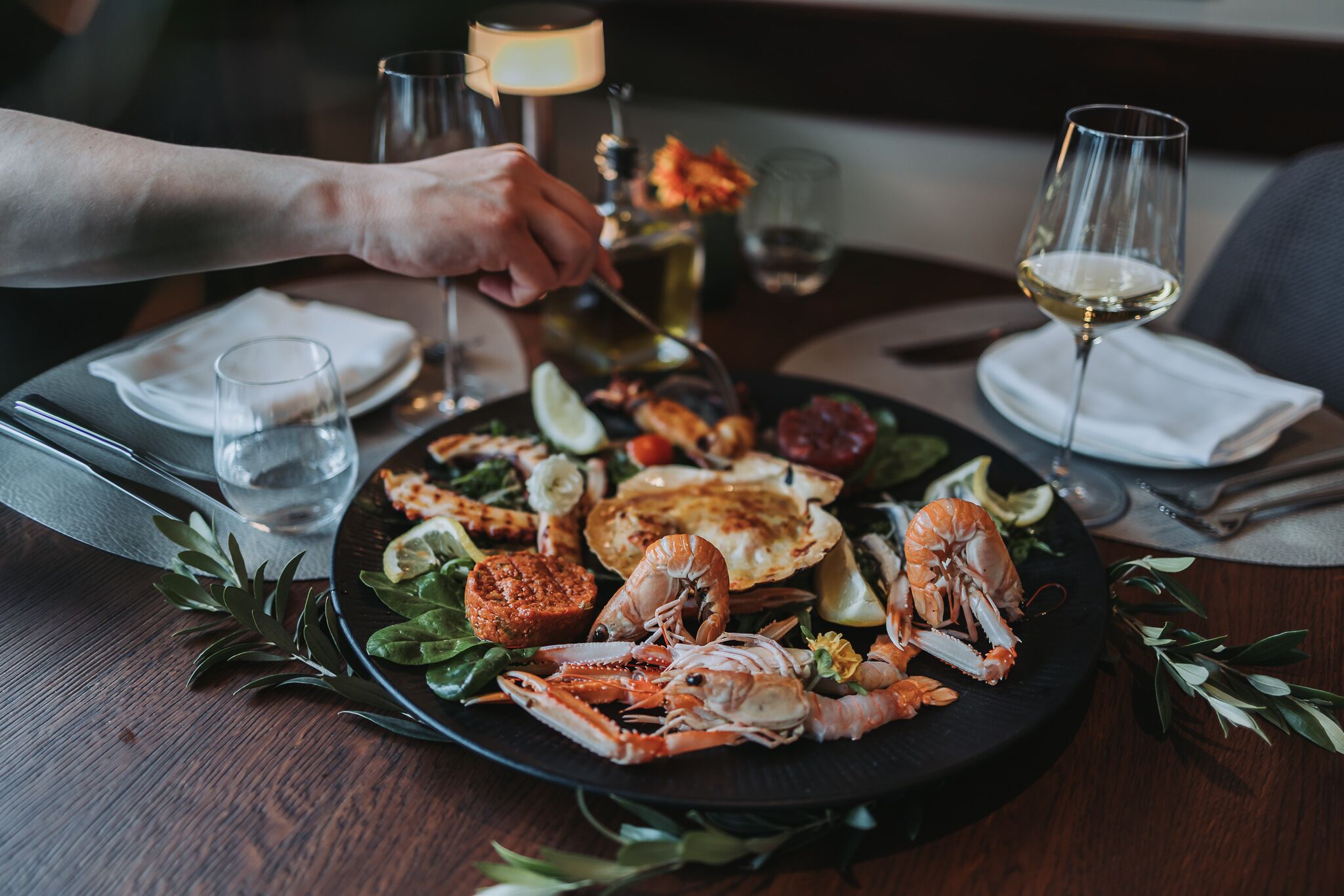 lunch and dinner served