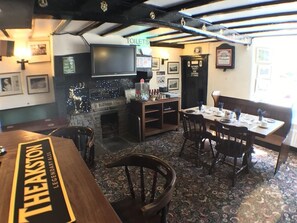Bar (on property) - Fox & Hounds Inn (Leyburn)
