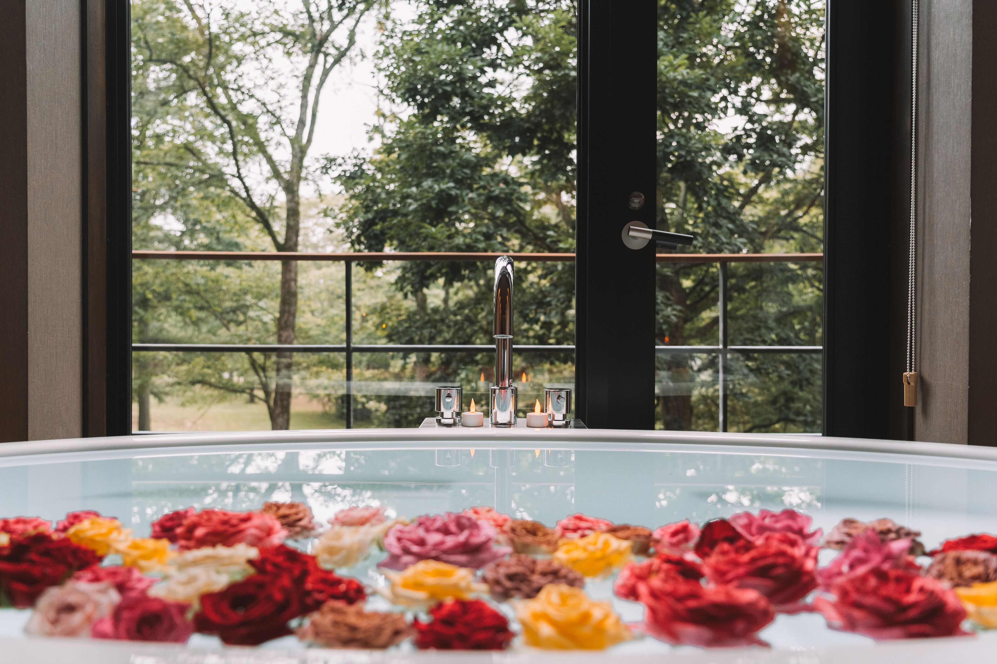 body treatments, aromatherapy, facials