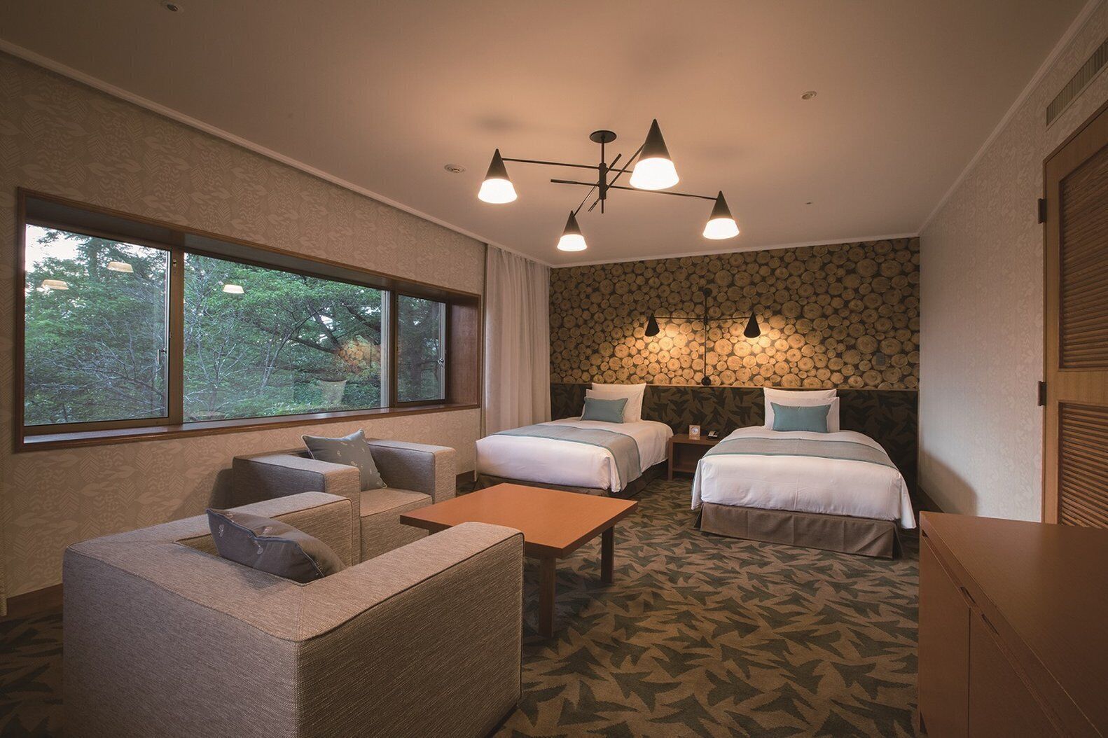 1 bedroom, down duvets, in-room safe, free cots/infant beds