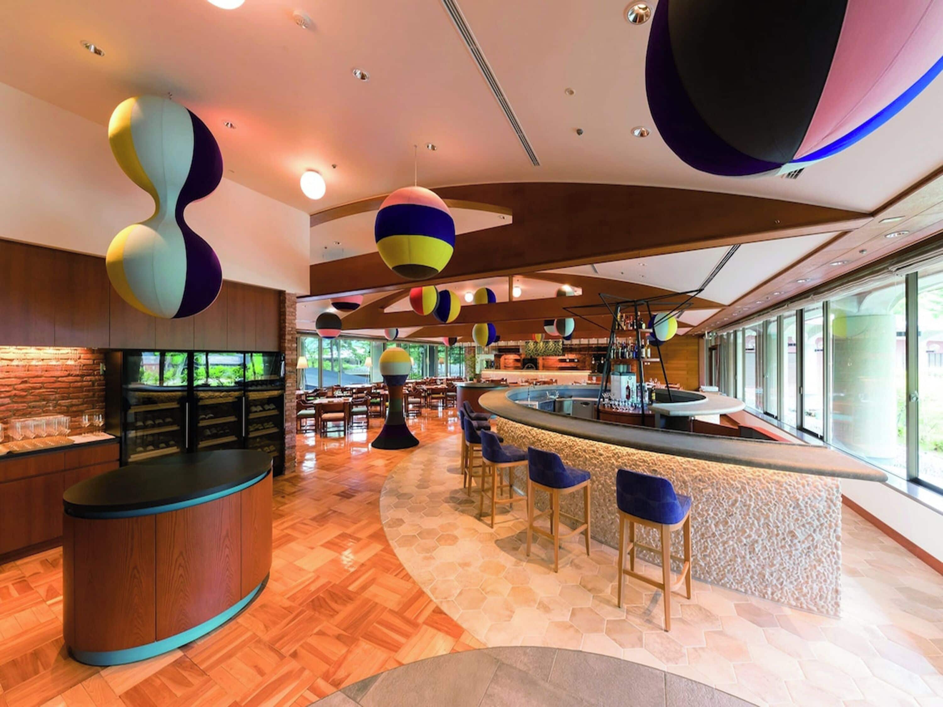 4 restaurants, breakfast, lunch, dinner served; japanese cuisine