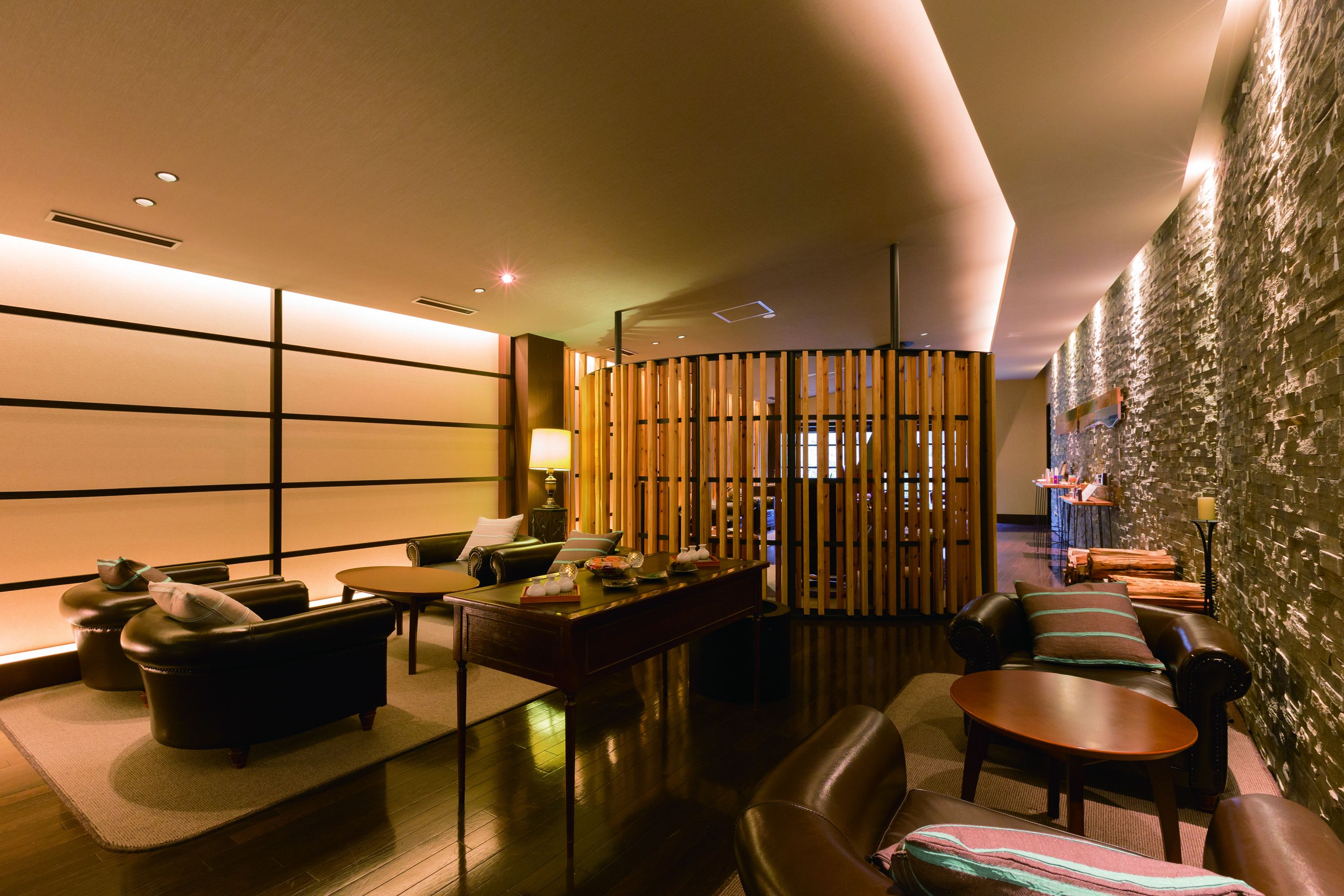 body treatments, aromatherapy, facials