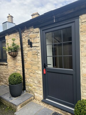 Double Room, Ensuite | Exterior - Priory Tearooms Burford With Rooms (Burford)