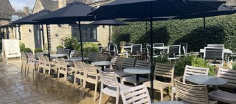 Priory Tearooms Burford With Rooms