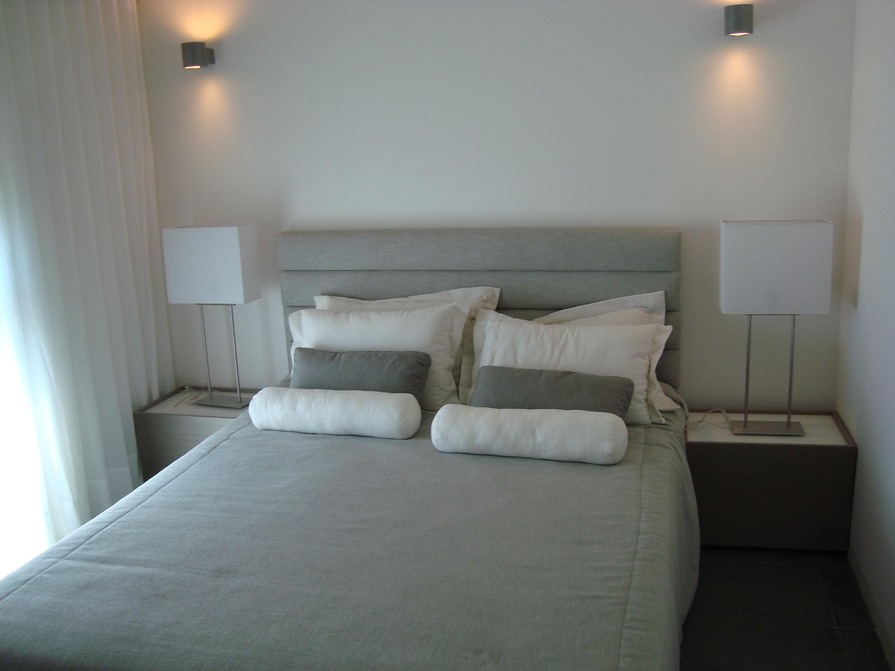 1 Schlafzimmer, Schreibtisch, schallisolierte Zimmer