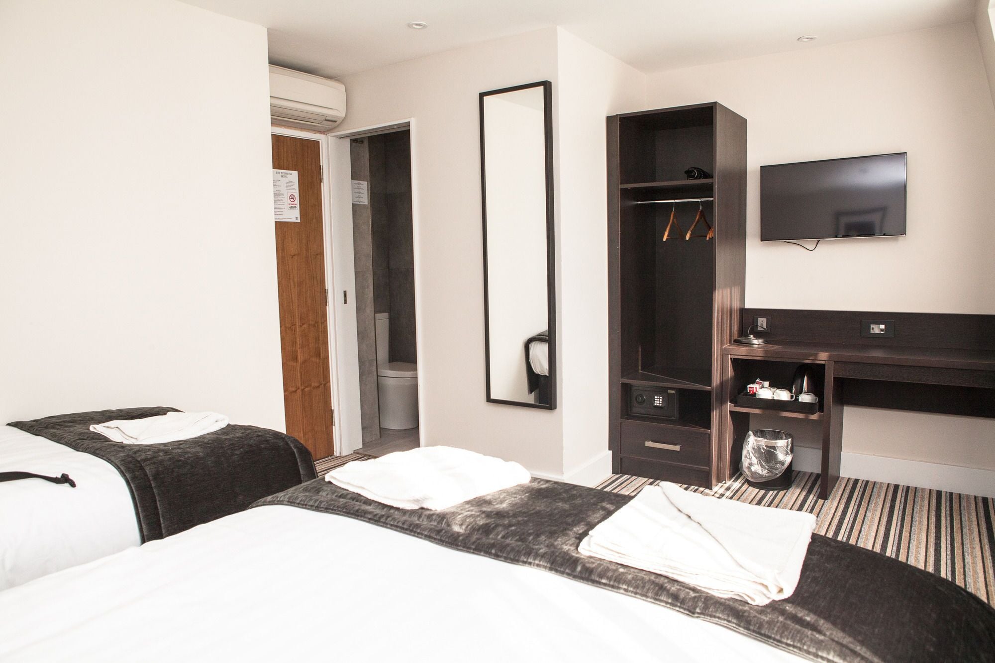 In-room safe, desk, blackout drapes, free WiFi