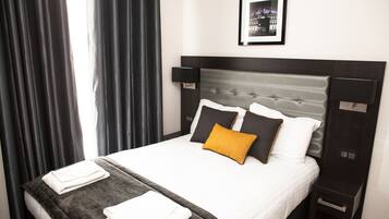 Deluxe Double Room | In-room safe, desk, blackout curtains, free WiFi