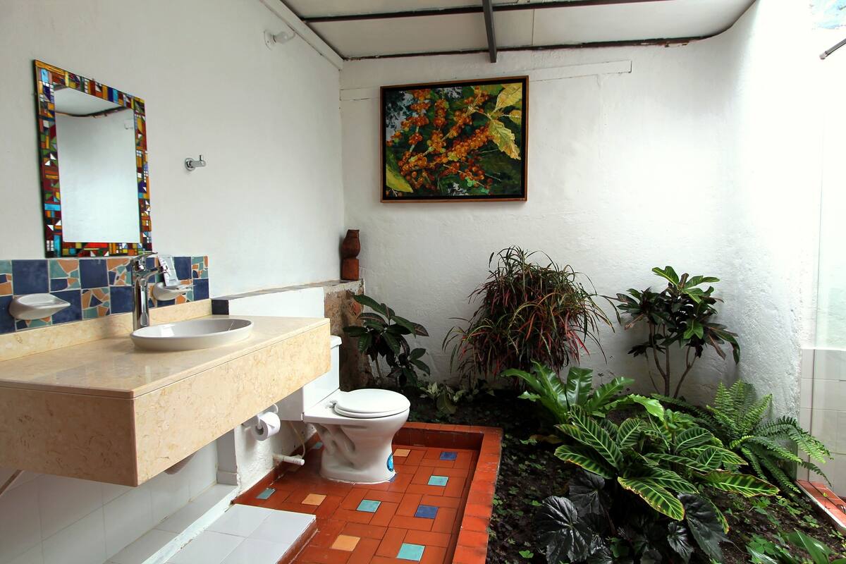 suite | bathroom | shower, free toiletries