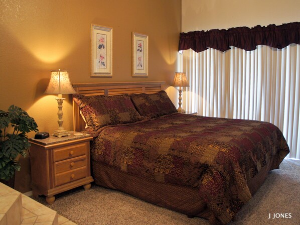Room - Legacy Condo Rental (Branson)