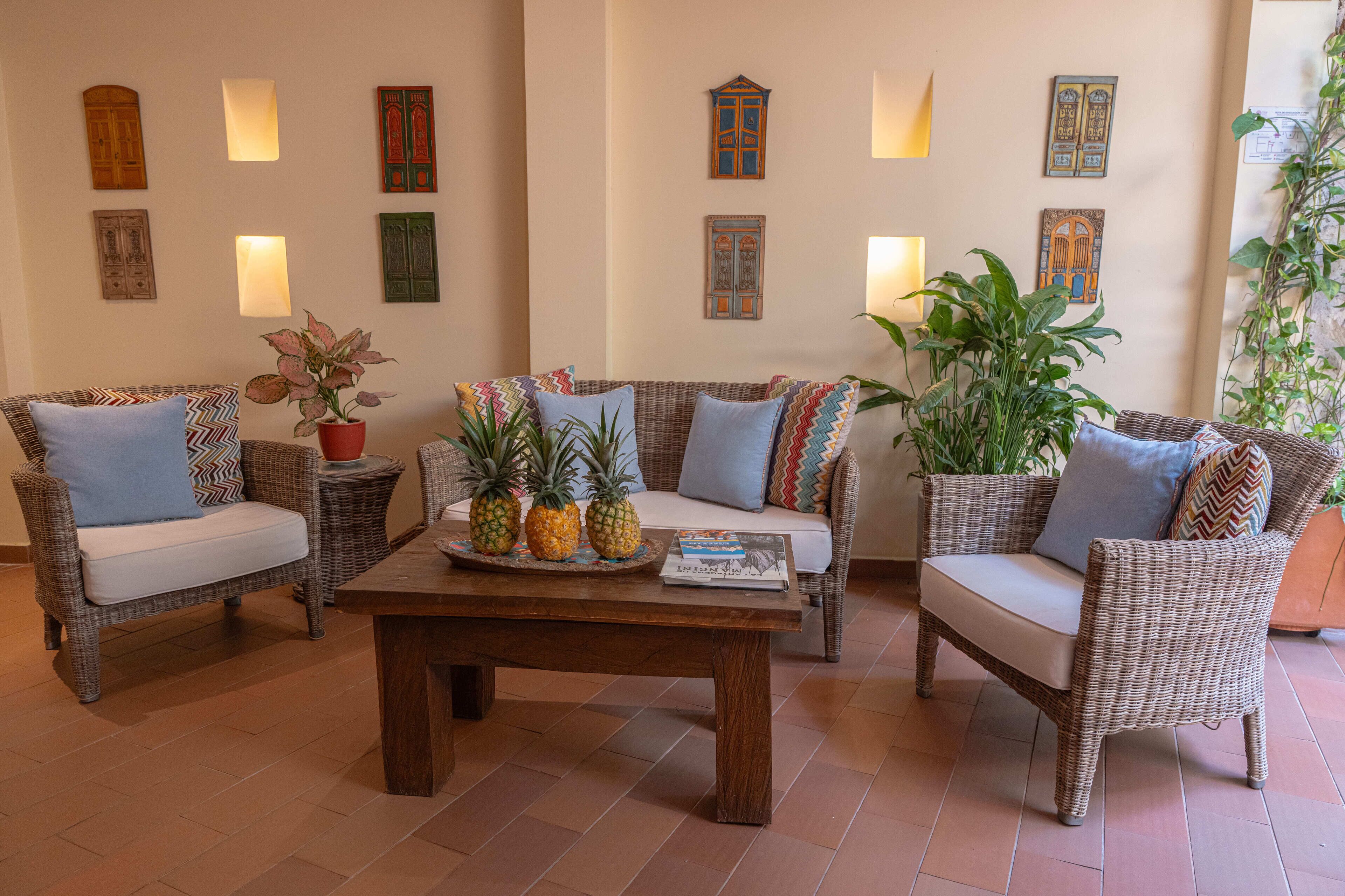 TV LCD 32-inch có truyền hình vệ tinh, TV 