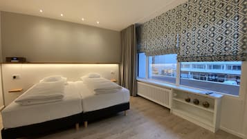 Hypo-allergenic bedding, in-room safe, individually decorated