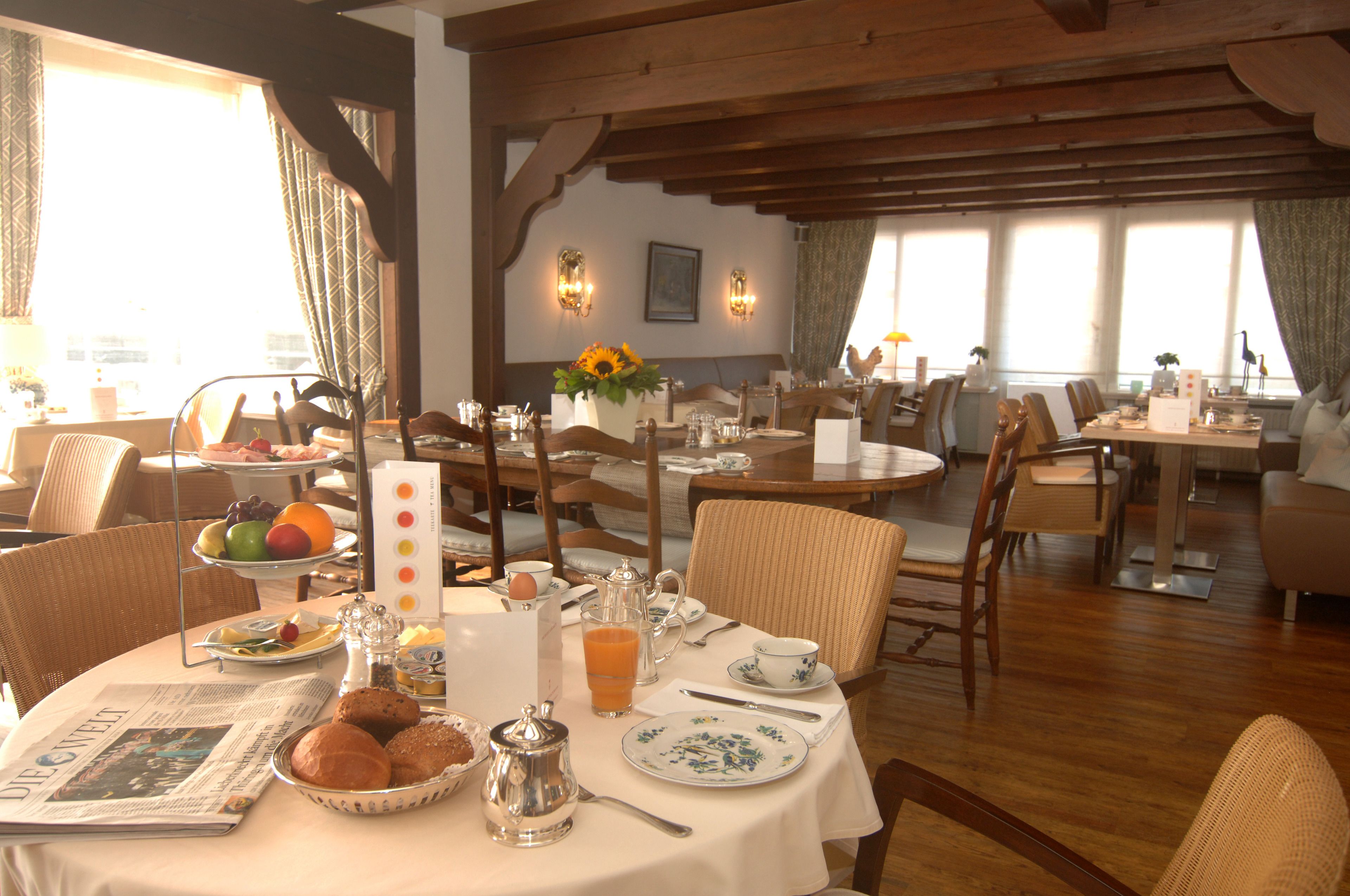 free daily cooked-to-order breakfast