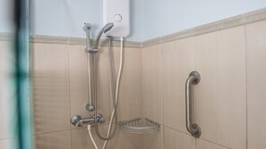 Apartment, 2 Schlafzimmer | Badezimmer