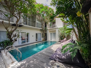 Front of property - Hola Seminyak (Seminyak)