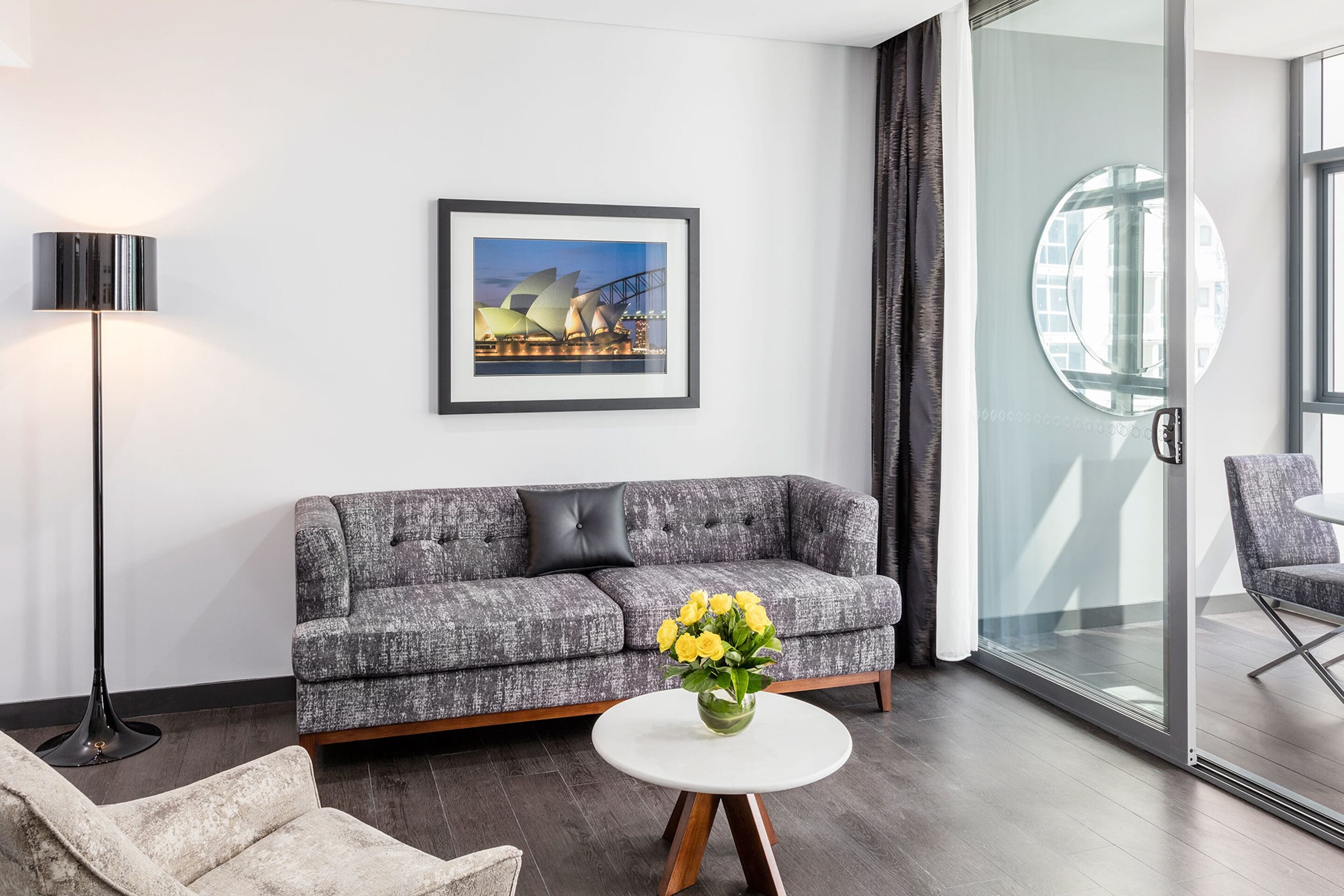 Meriton Suites Chatswood — image 16