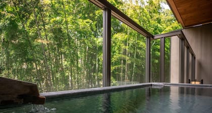 Yamanaka Onsen Kuriya Yasohachi