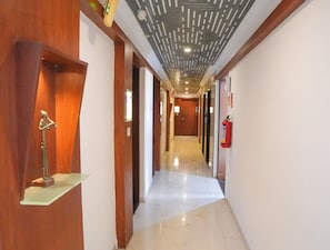 Lobby - The Altruist Andheri Hotel (Mumbai)