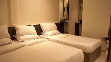 Special Triple Bed Room AC | 2 bedrooms, in-room safe, individually decorated, desk