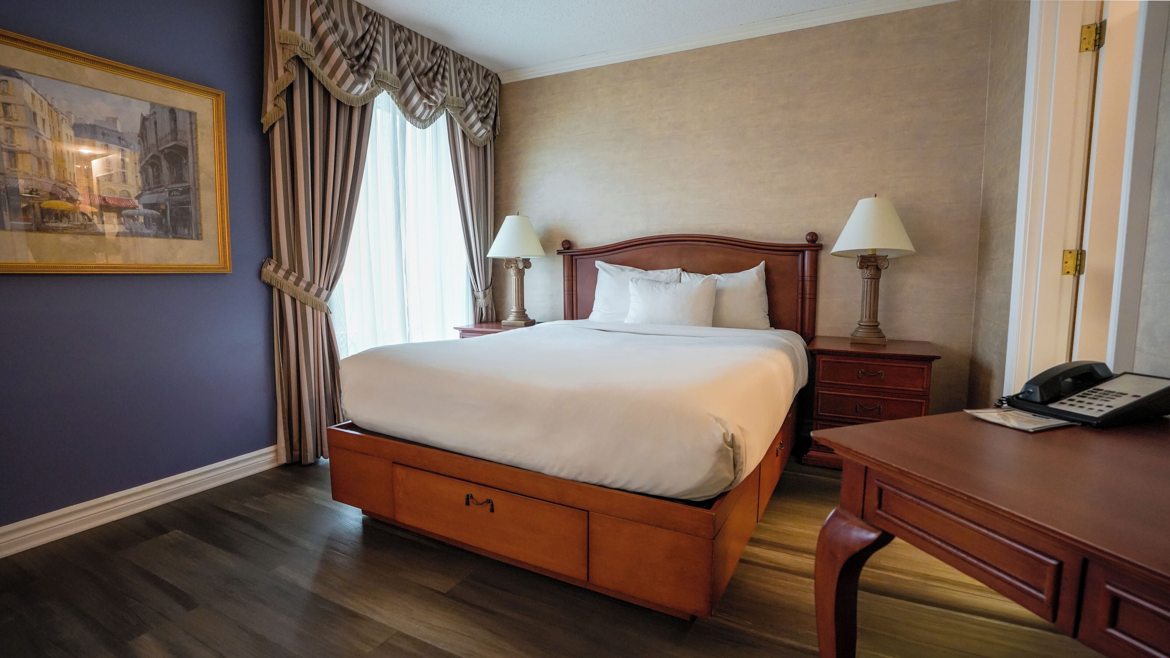 Classic Room, 1 Queen bed and glass shower | Memory foam beds, in-room safe, desk, blackout drapes