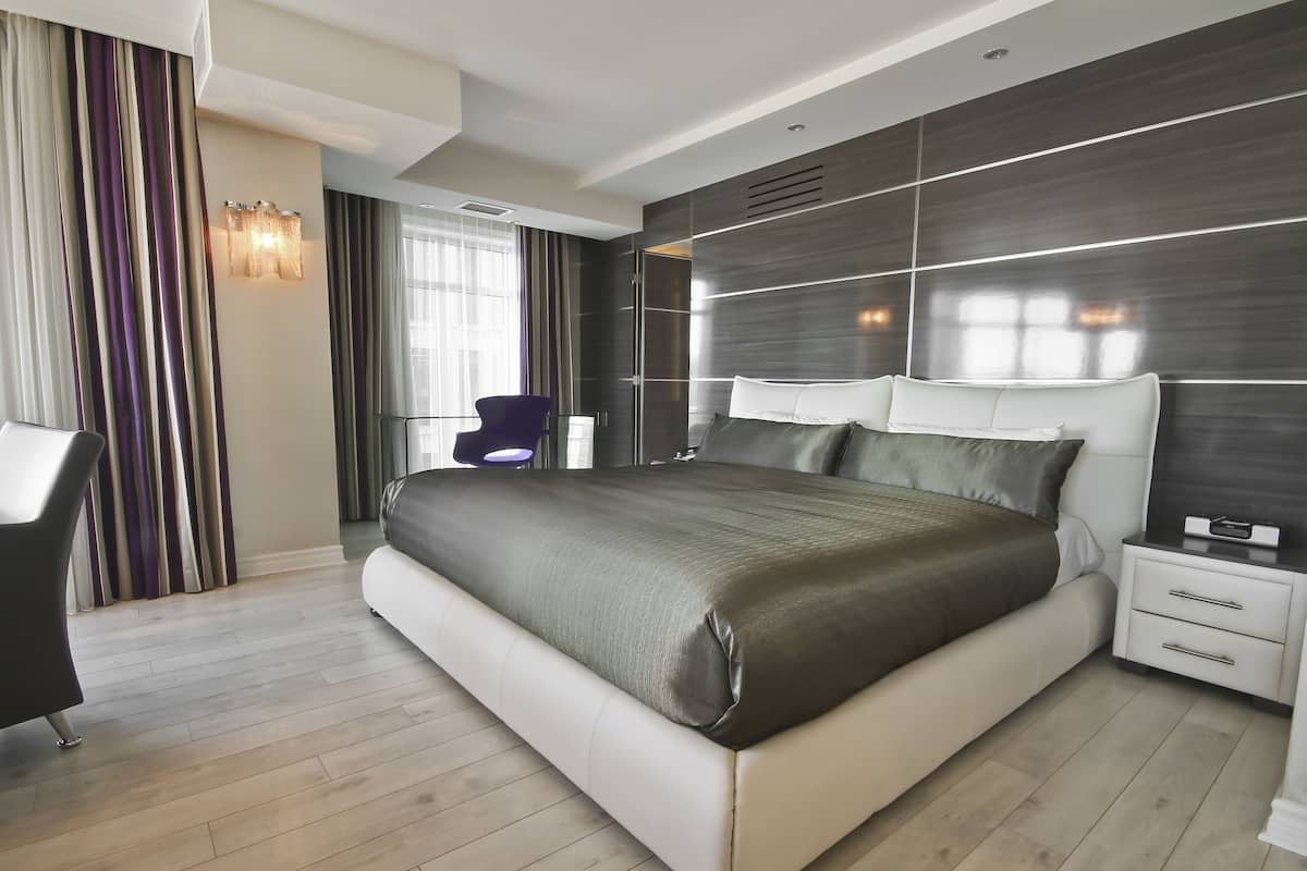 Luxury Studio with Panoramic City View, 1 King Bed and Sofa-bed