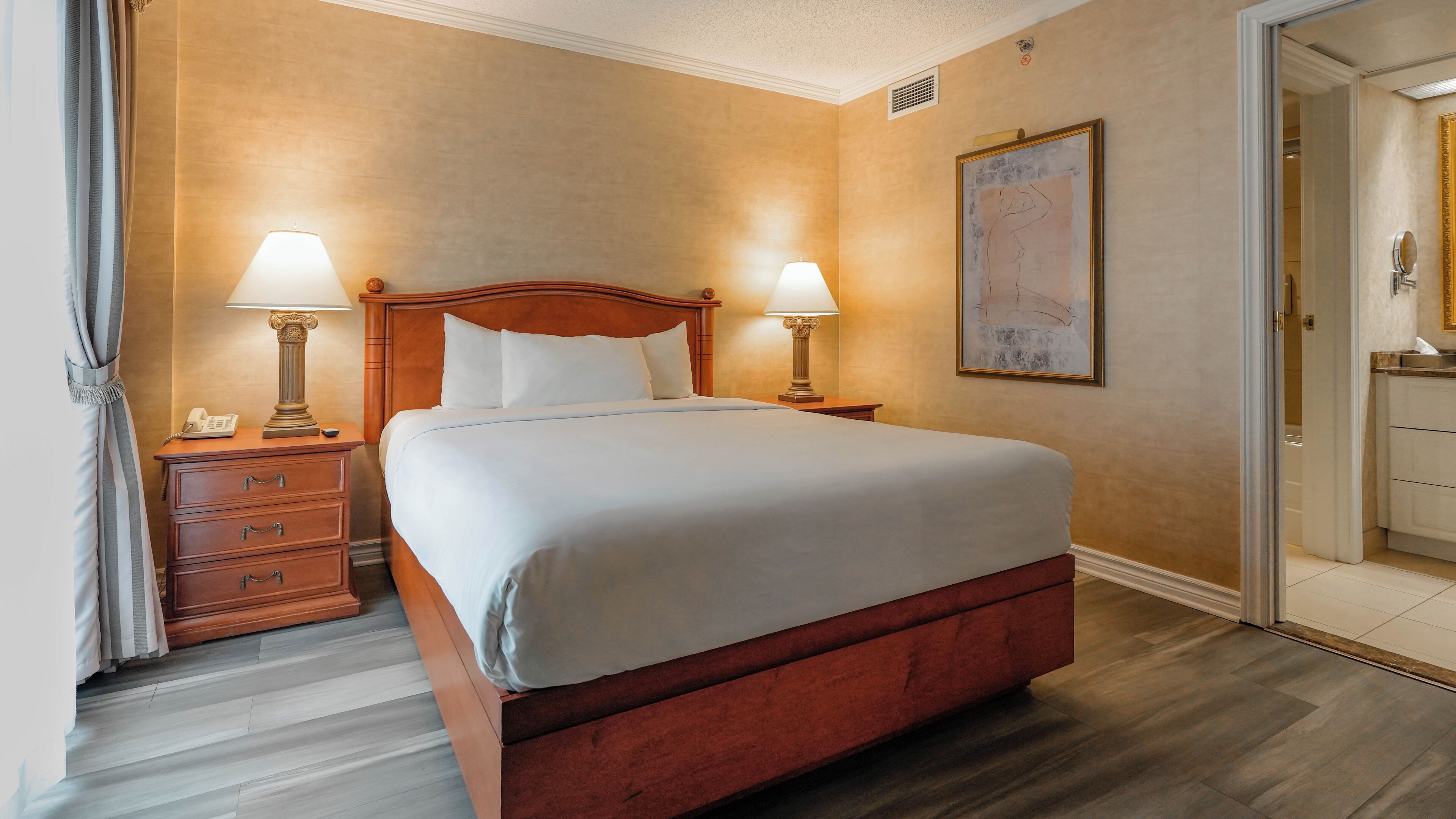 Exterior View Suite, 1 Queen bed and 1 Queen Murphy bed | Memory foam beds, in-room safe, desk, blackout drapes