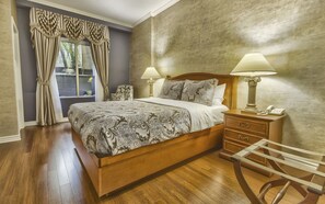 Suite, 1 Queen Bed and Sofa-bed (Interior)