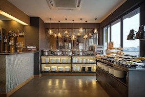 Breakfast area - Bespoke Trendy Hotel Hanoi (Hanoi)