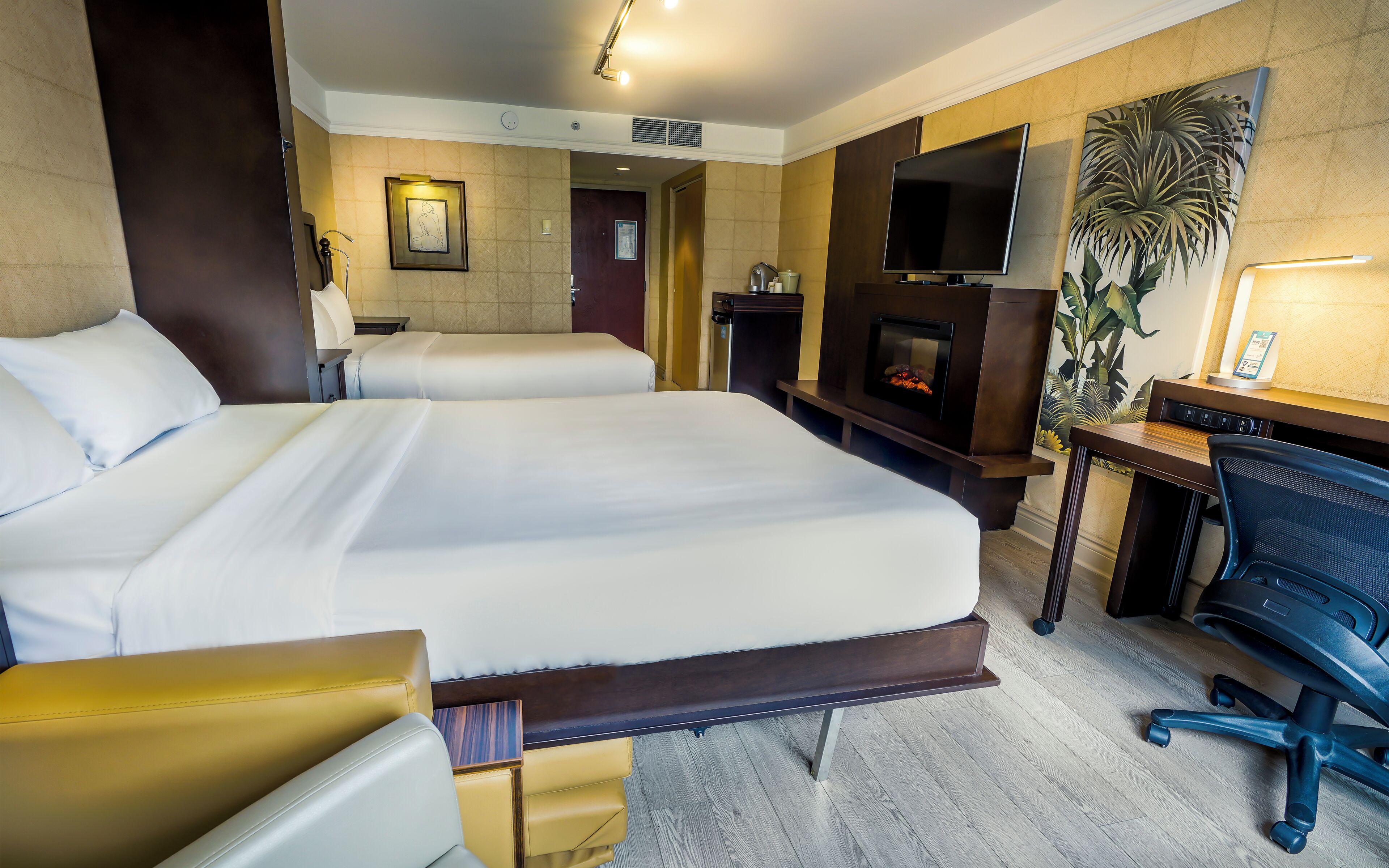 Superior Room, 1 Queen bed, 1 Murphy Bed | Premium bedding, memory foam beds, in-room safe, desk