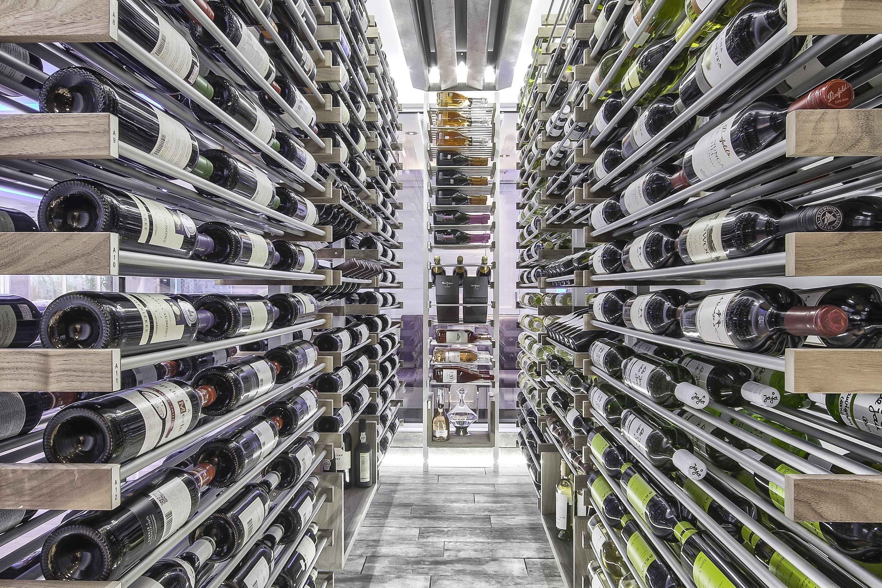 breakfast, lunch, dinner served; pool views