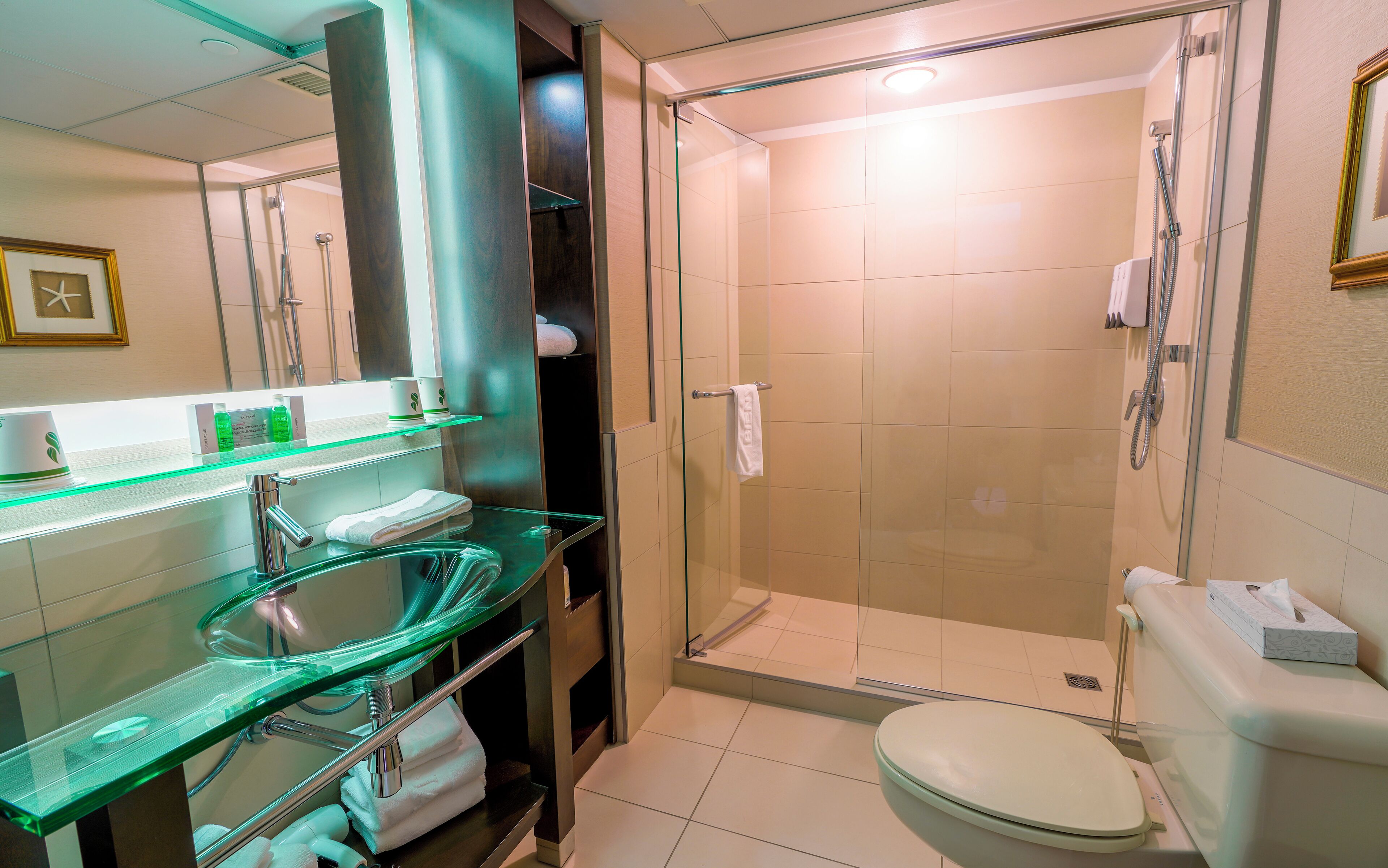 Photo - L'Hôtel Québec par JARO