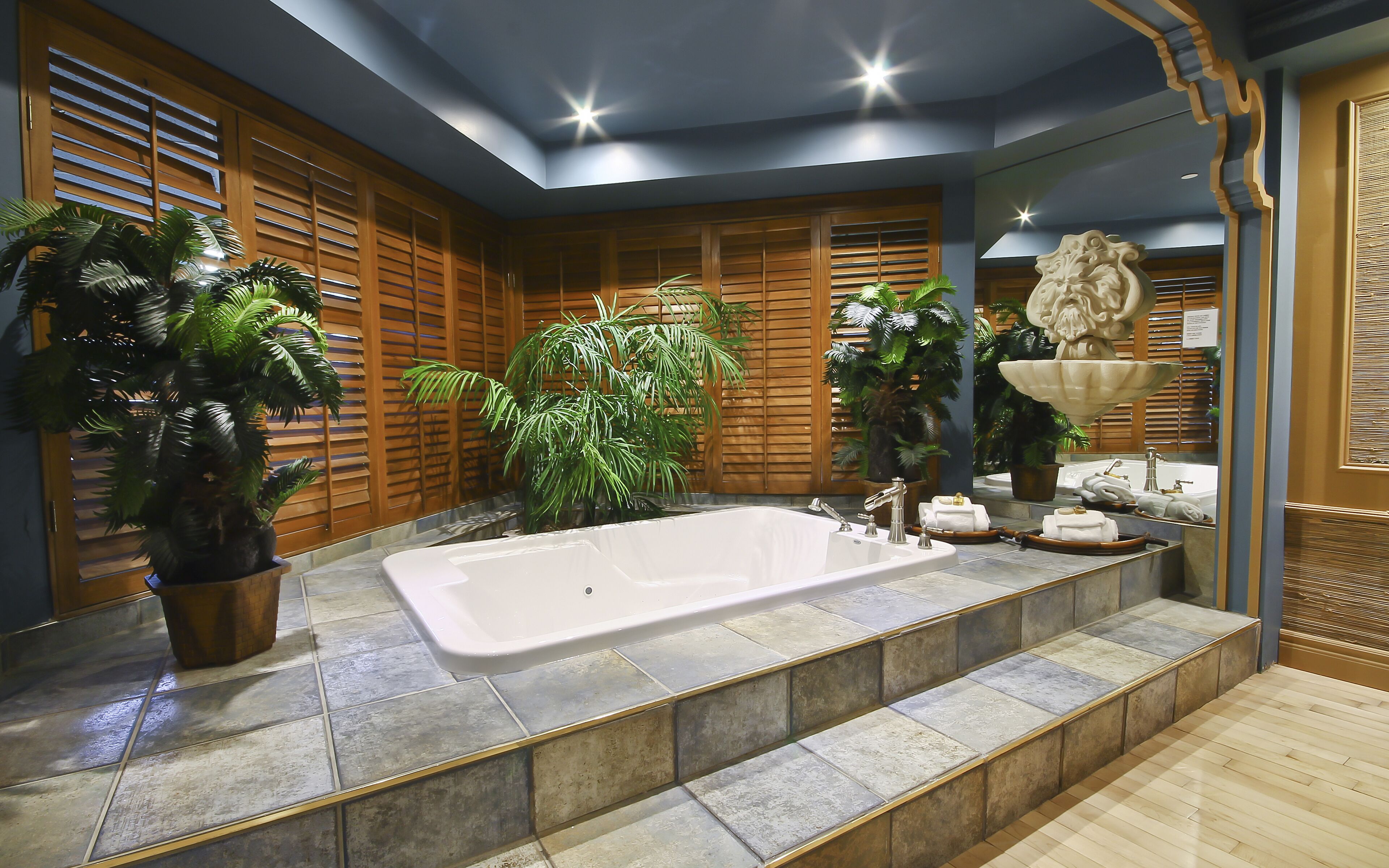 king bed suite with sofa bed - polynesian theme | deep-soaking bathtub