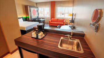 Studio, 1 Queen Bed, 1 Murphy Bed and 1 Sofa Bed | Memory foam beds, in-room safe, desk, soundproofing