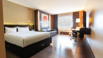 Classic Room, 1 Queen Bed and 1 Queen Murphy Bed | Memory-foam beds, in-room safe, desk, soundproofing