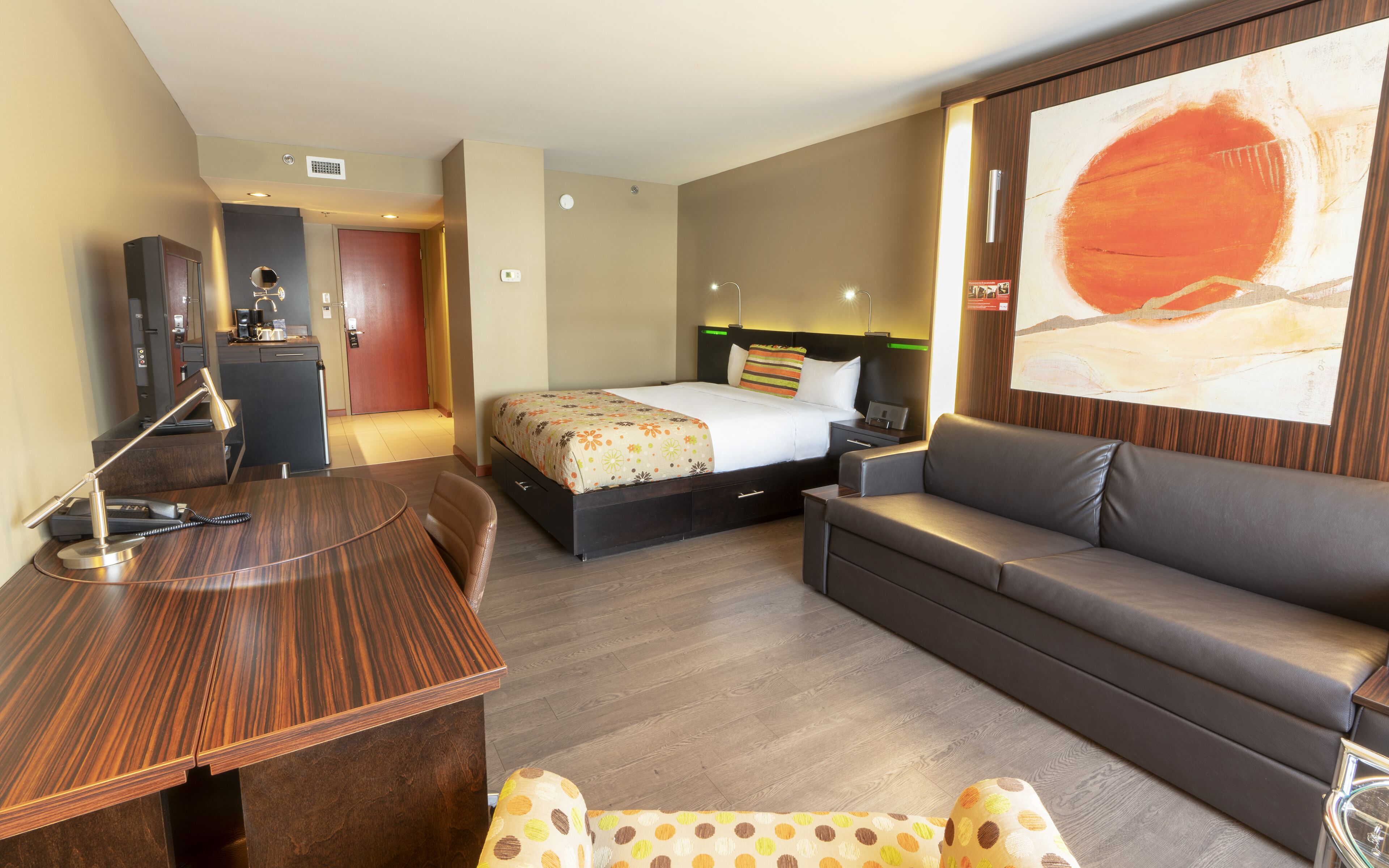 Classic Room, 1 Queen Bed and 1 Queen Murphy Bed | Memory foam beds, in-room safe, desk, soundproofing