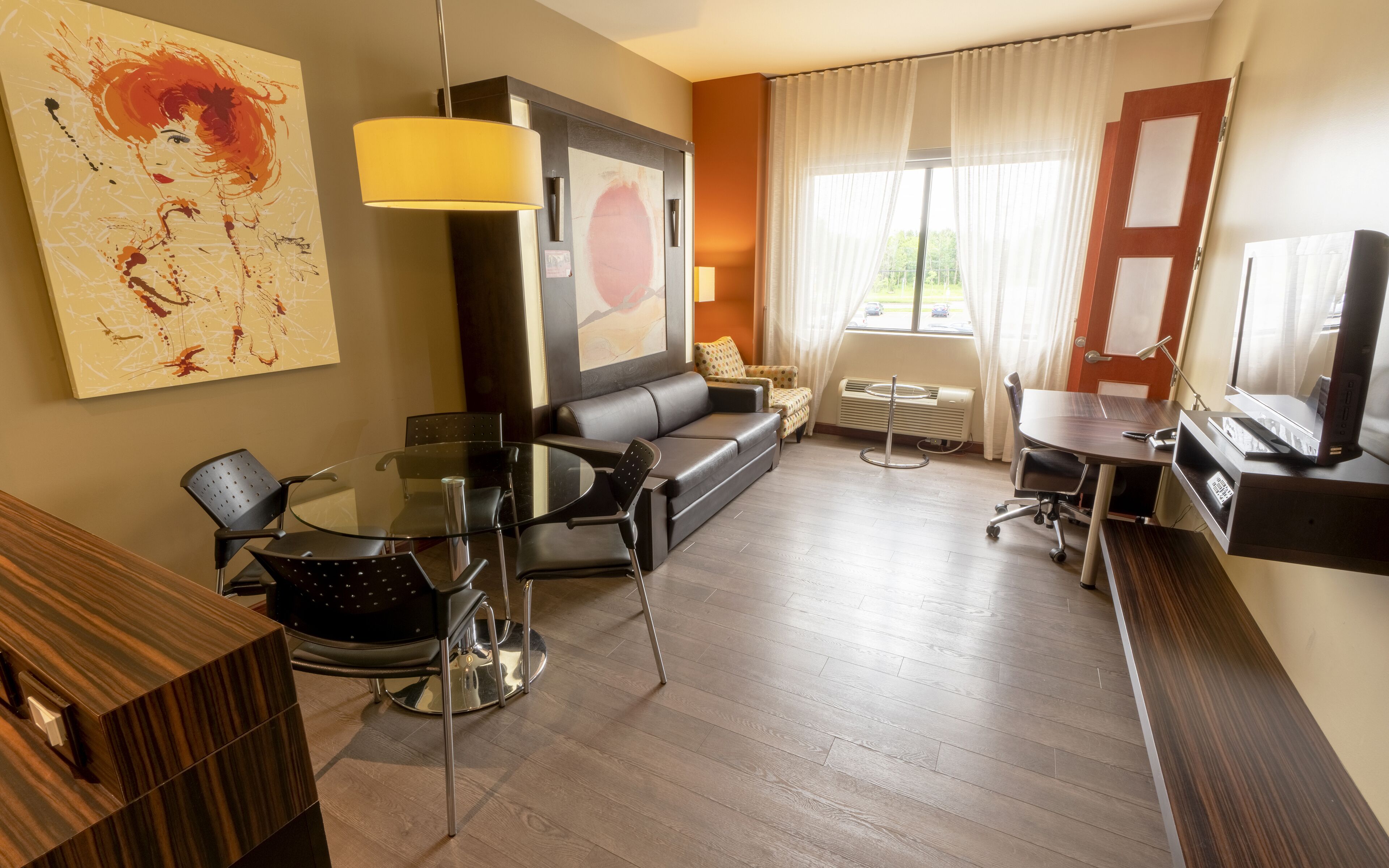 3 rooms suite, 2 queen beds, 1 queen murphy bed and kitchenette | living area | 32-inch flat-screen tv with cable channels, tv