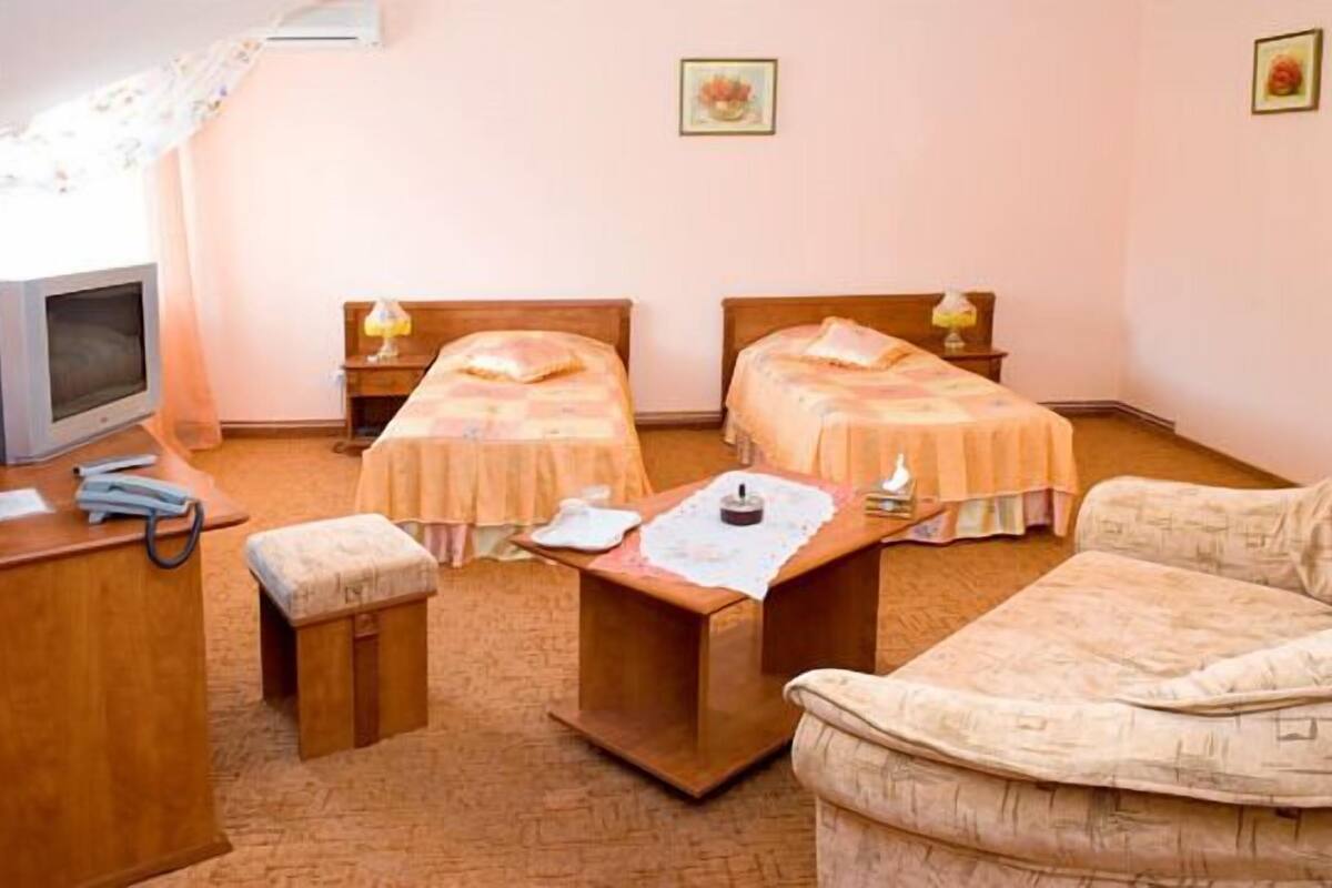 Standard Twin Room