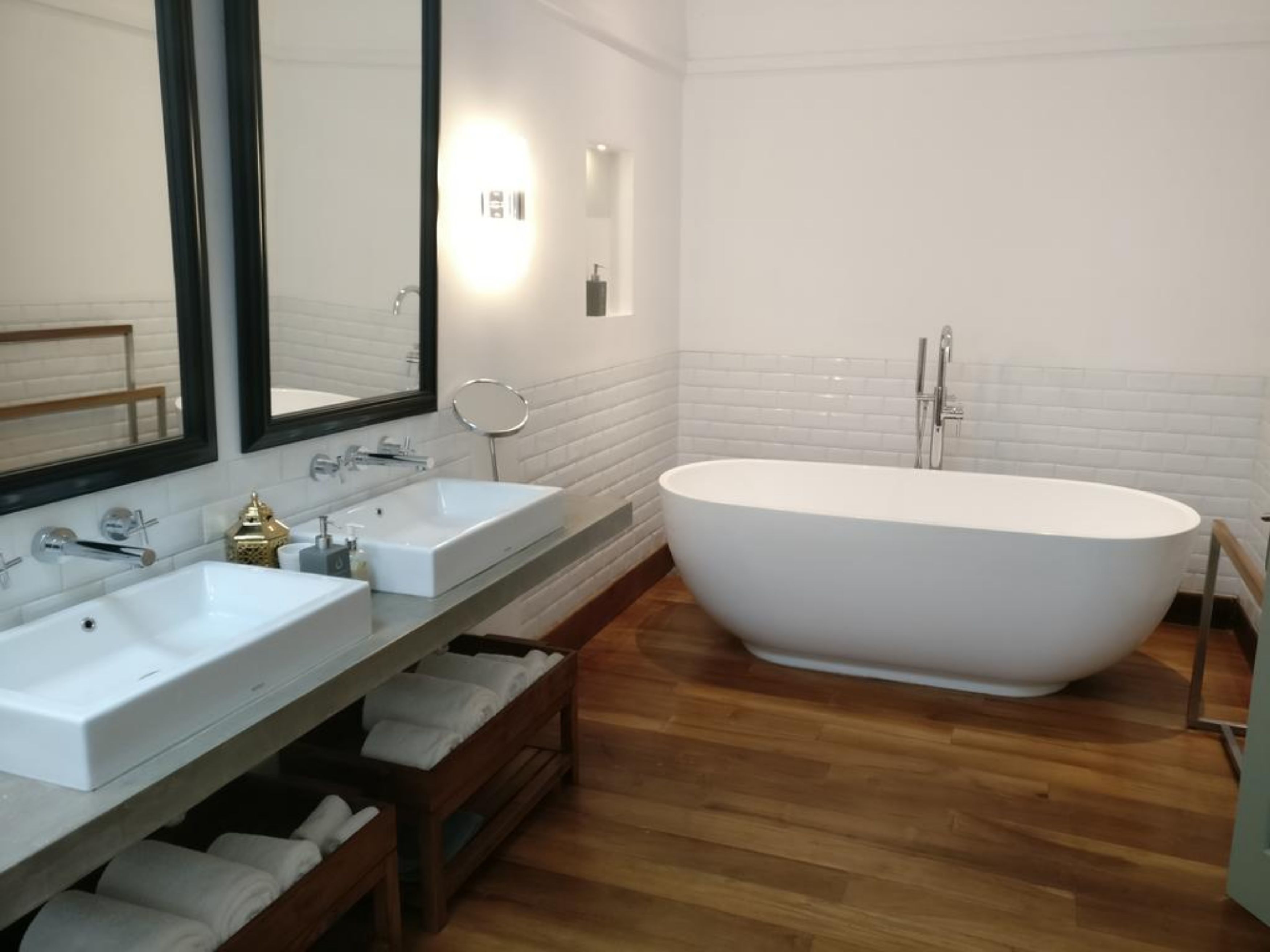 family suite, bathtub | bathroom | shower, rainfall showerhead, free toiletries, hair dryer