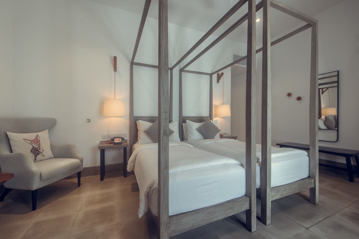 Kamar Twin Deluks | Minibar, brankas, meja kerja, dan setrika/meja setrika