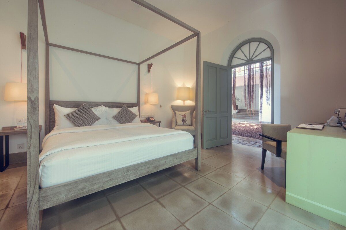 Banyan Double Bedroom | Minibar, in-room safe, desk, iron/ironing board (on request)