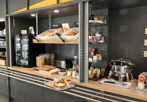 Desayuno buffet todos los días (con cargo)