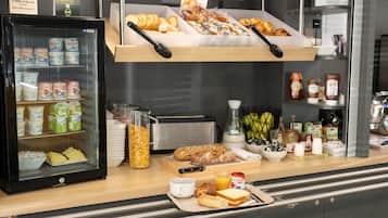 Daily buffet breakfast for a fee