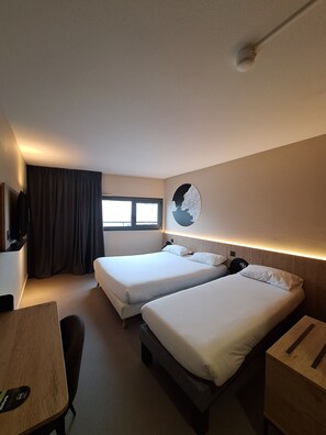 Dreibettzimmer, Nichtraucher