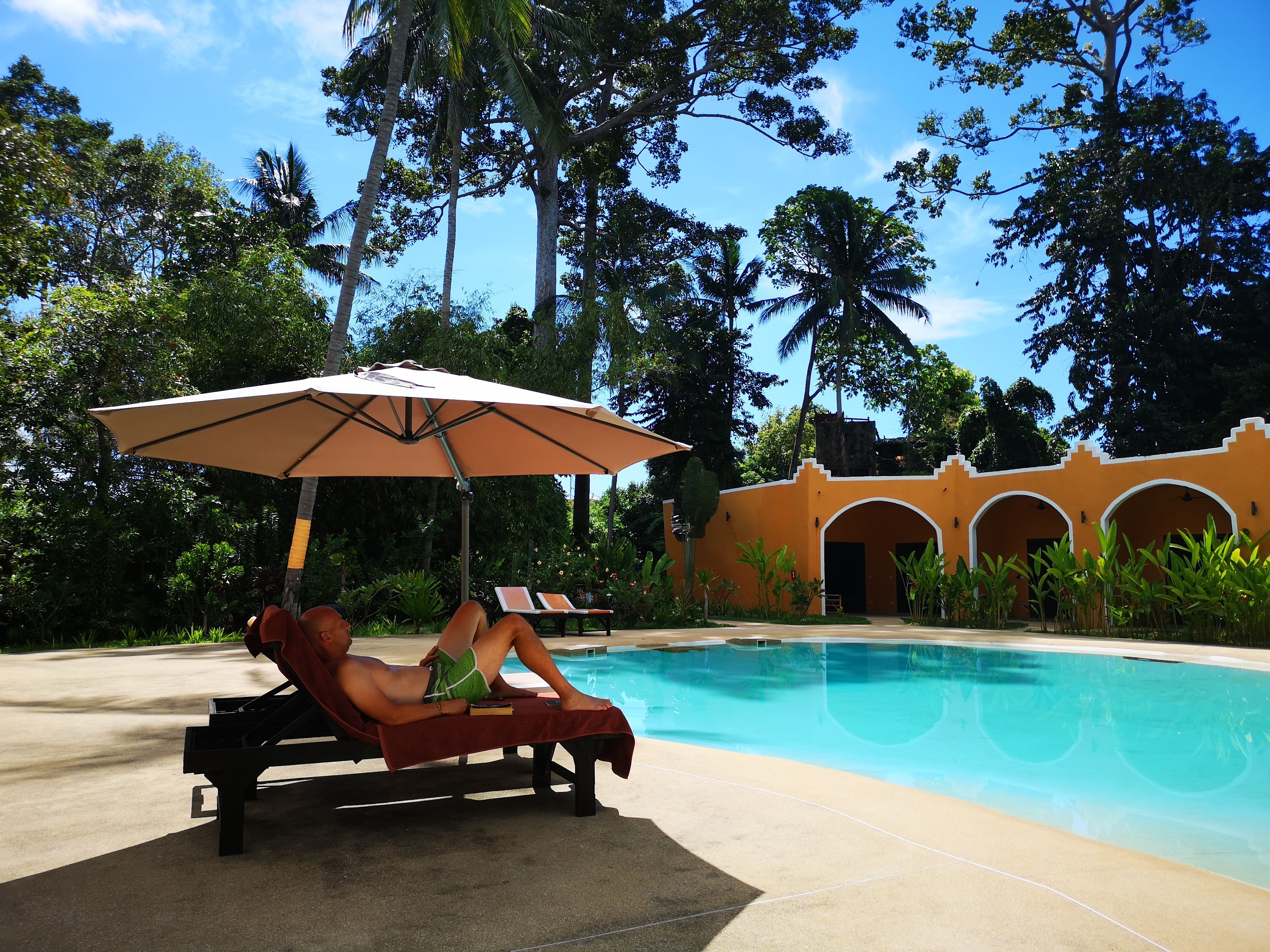 outdoor pool, pool loungers