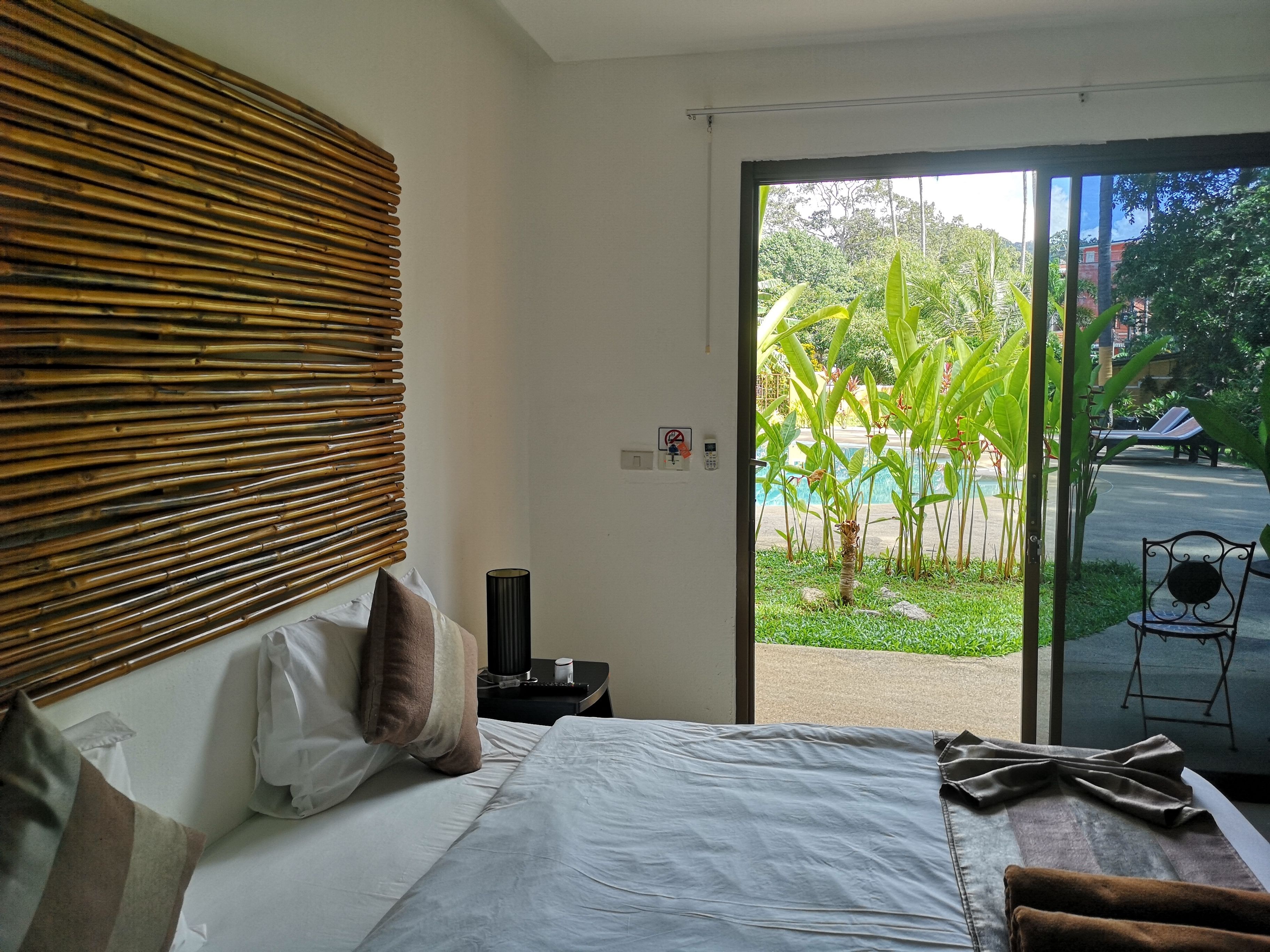 family room, 2 bedrooms, non smoking, pool view | garden view