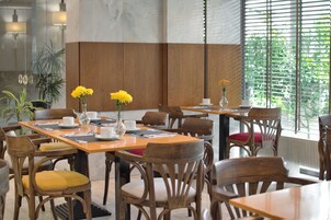 Se sirven desayunos, almuerzos y cenas